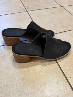 Timberland Black Leather Slide Sandals - Minimal Women's Slides